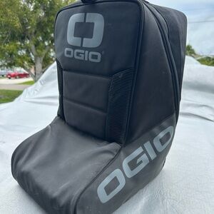 OGIO Black and Gray Lined Gear Bag Interior